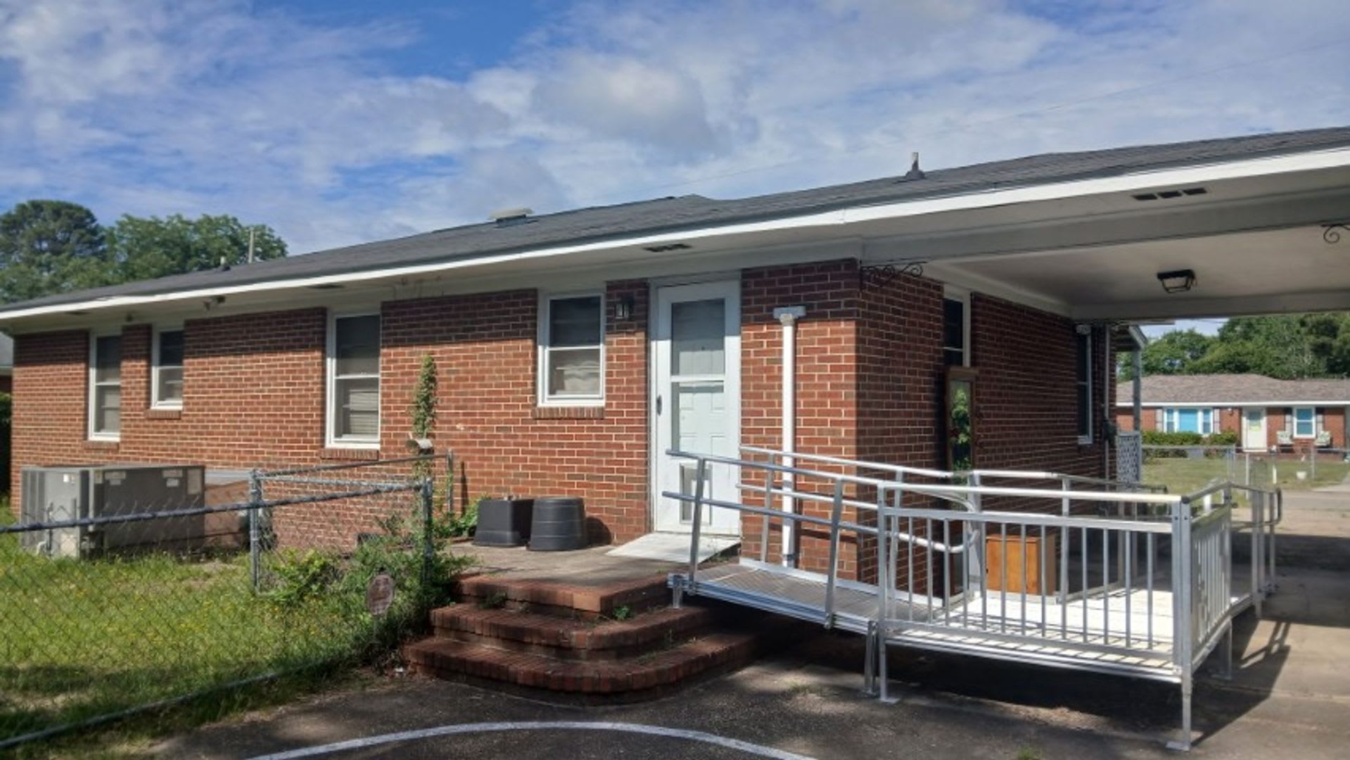 3 Bed / 1 Bath Available in Lafayette Villiage! – photo 4