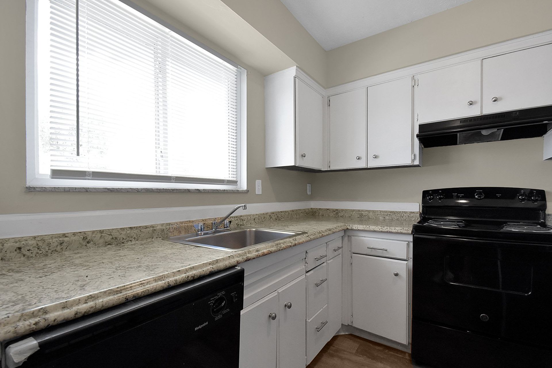 2 Bedroom Townhouse Apartment – photo 4