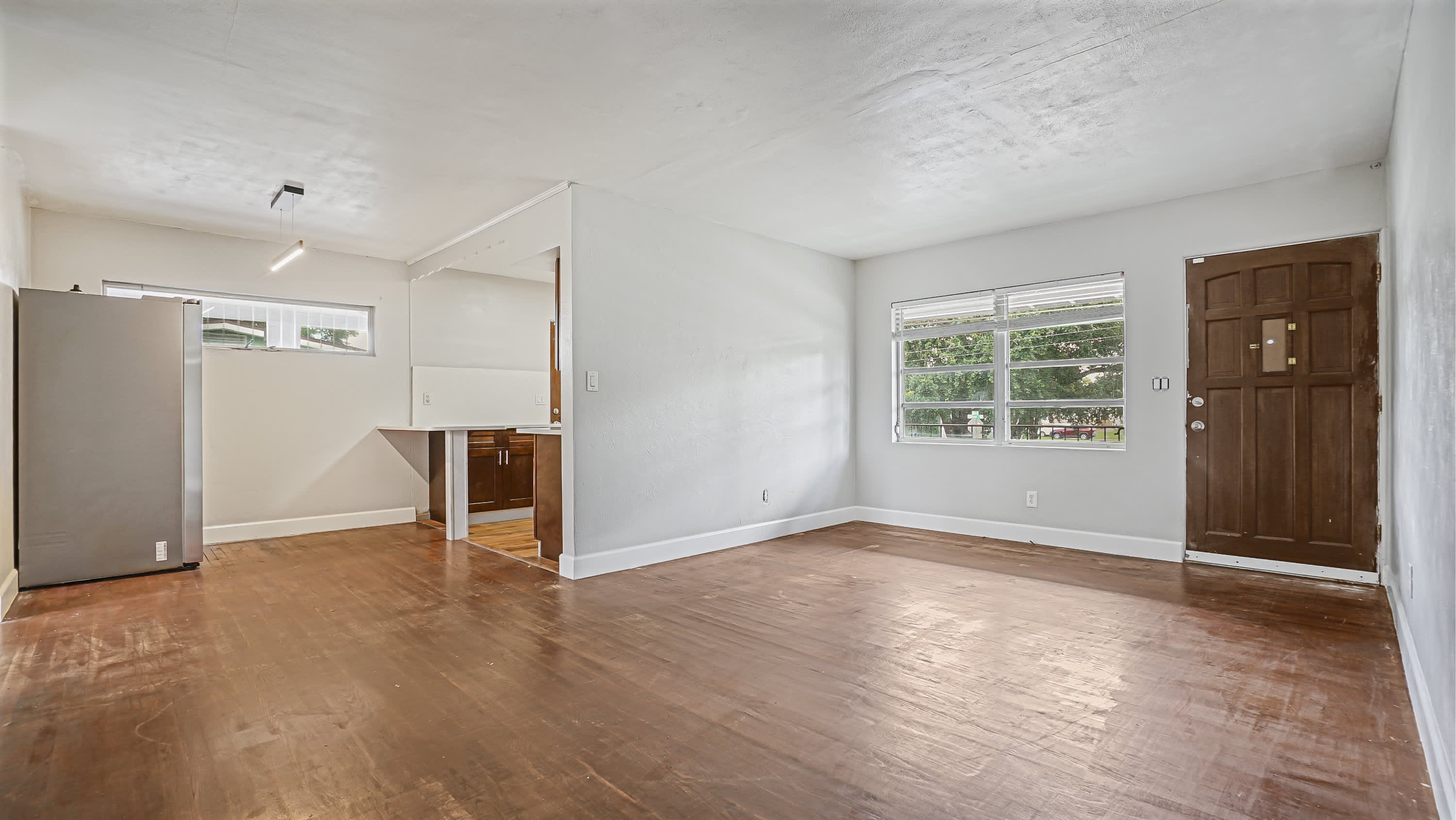 5518 Riviera Drive – photo 3