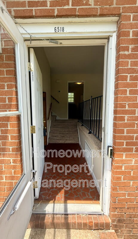 6518 Jamaica Ct – photo 2