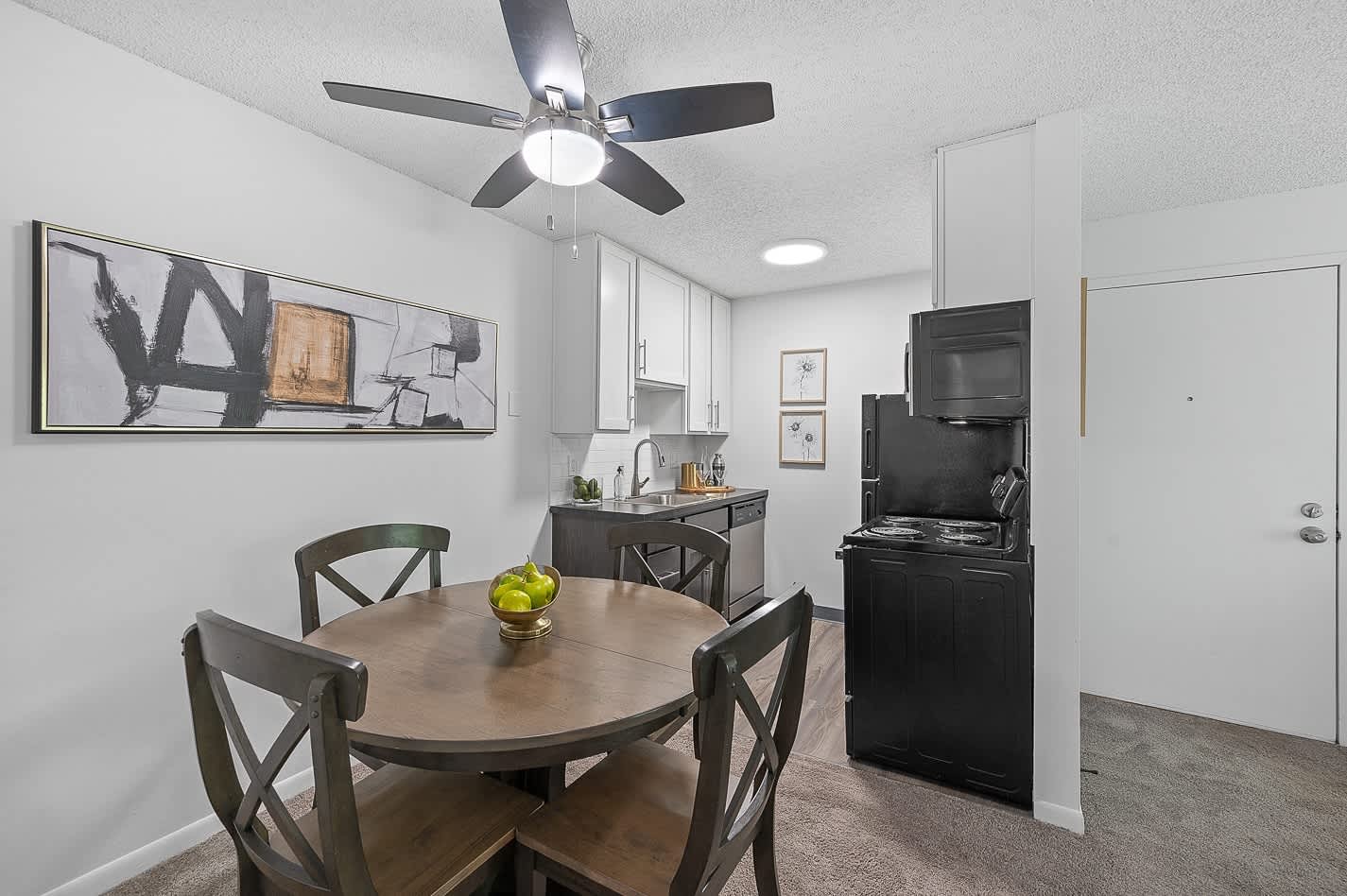 Timber Glen Apts – photo 4