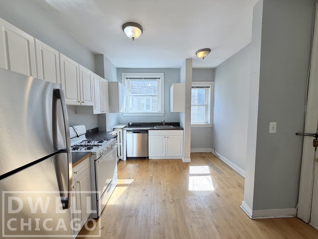 327 Kedzie St – photo 1