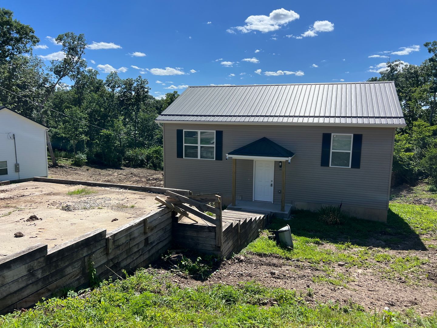Brand New 4 Beds 2 Baths House Near I 44 – photo 2