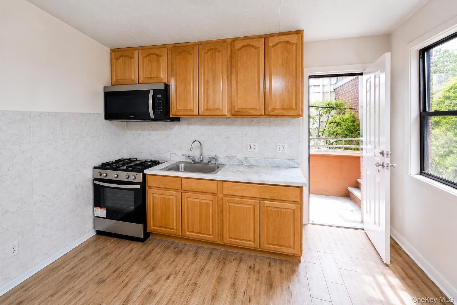 640 S 5th Avenue – photo 3