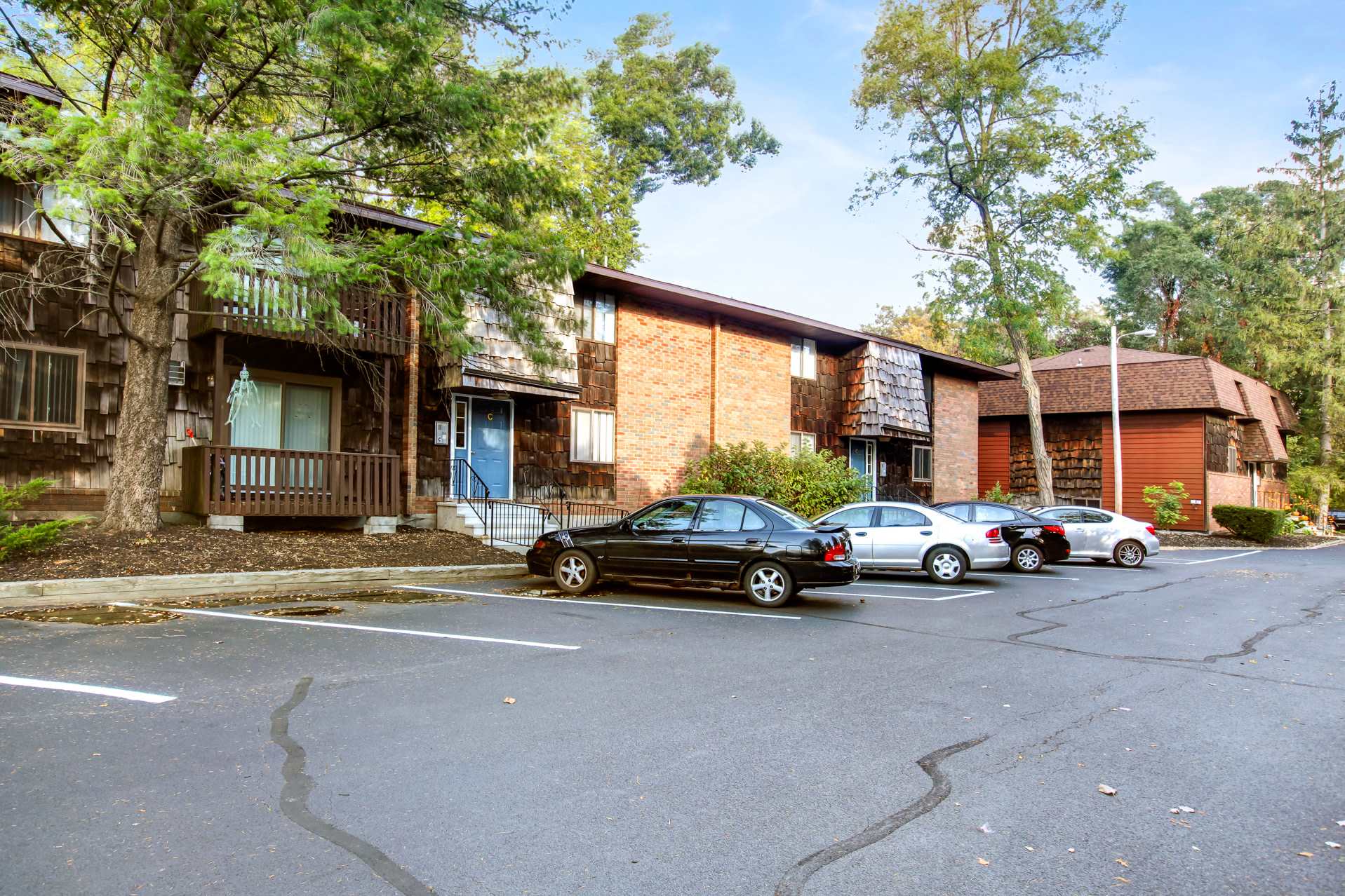 Mohawk Village Apartments – photo 5