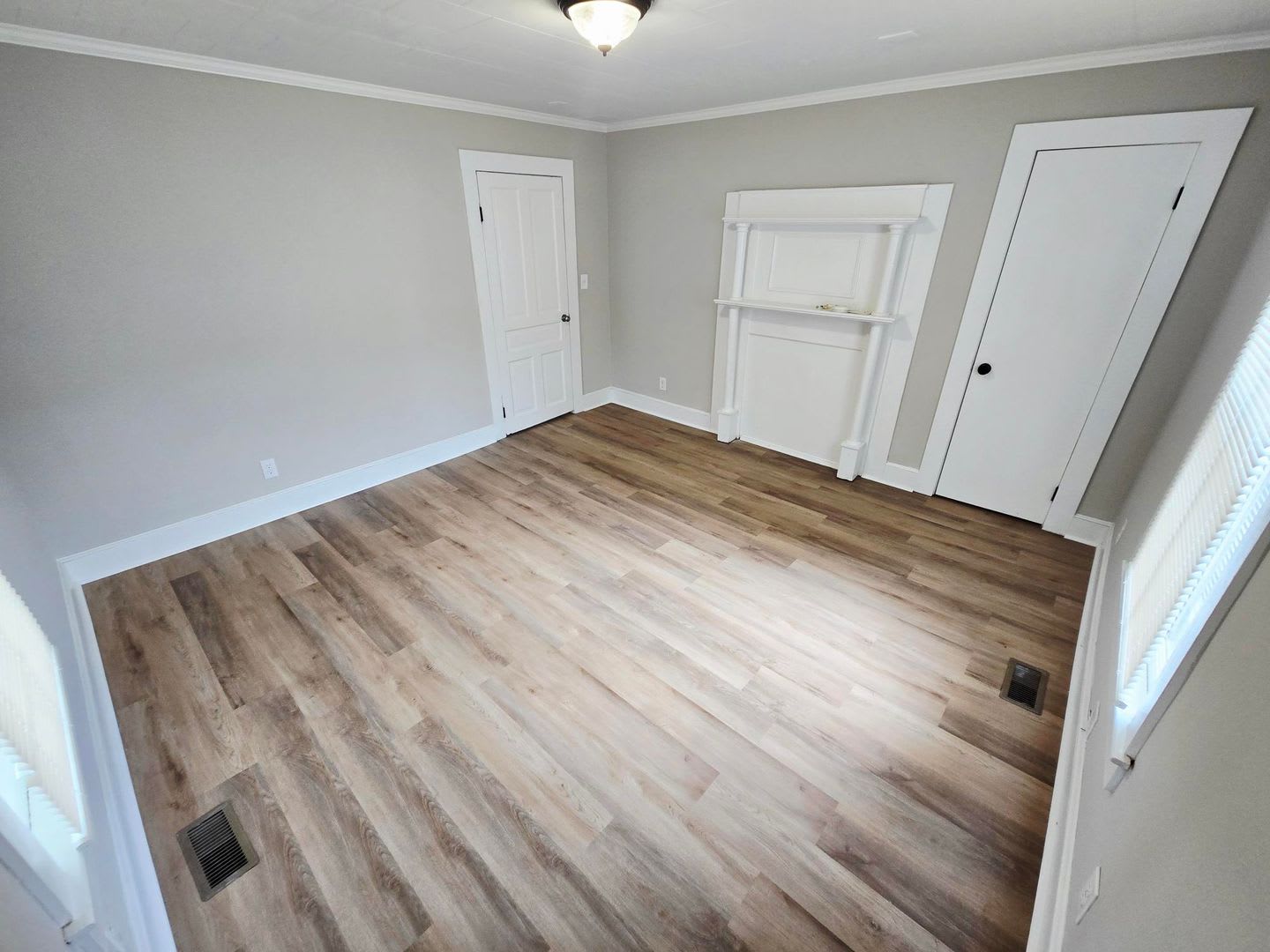 Charming 4 Bedroom Home In Burlington – photo 5