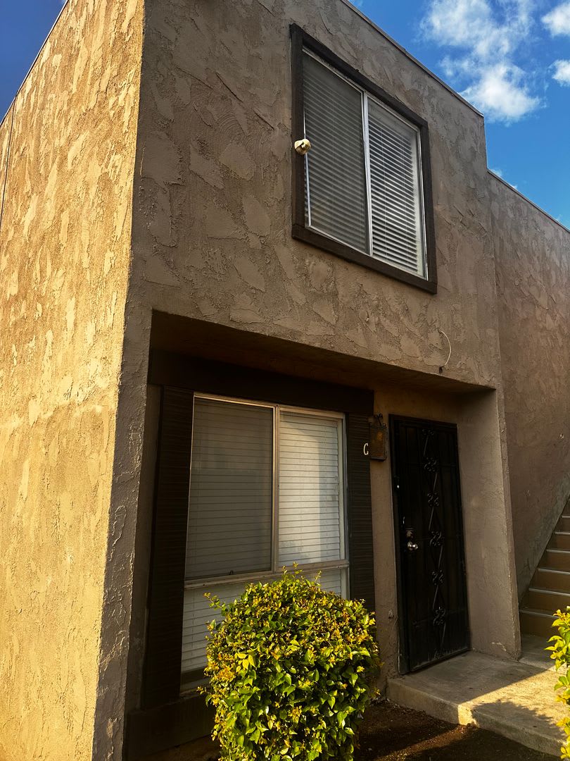 3 bed + 1.5 bath – photo 1