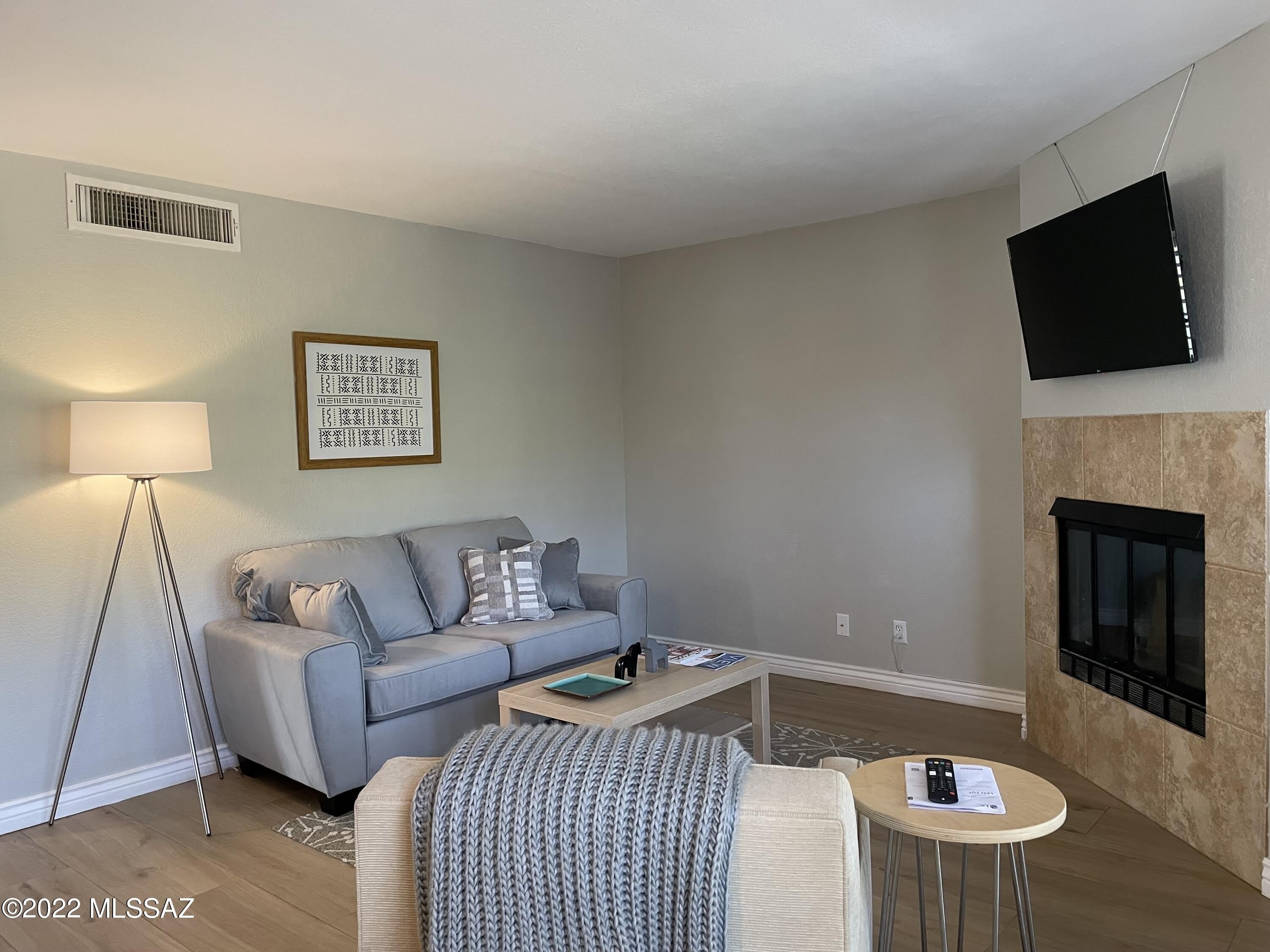 6651 N Campbell Avenue – photo 4