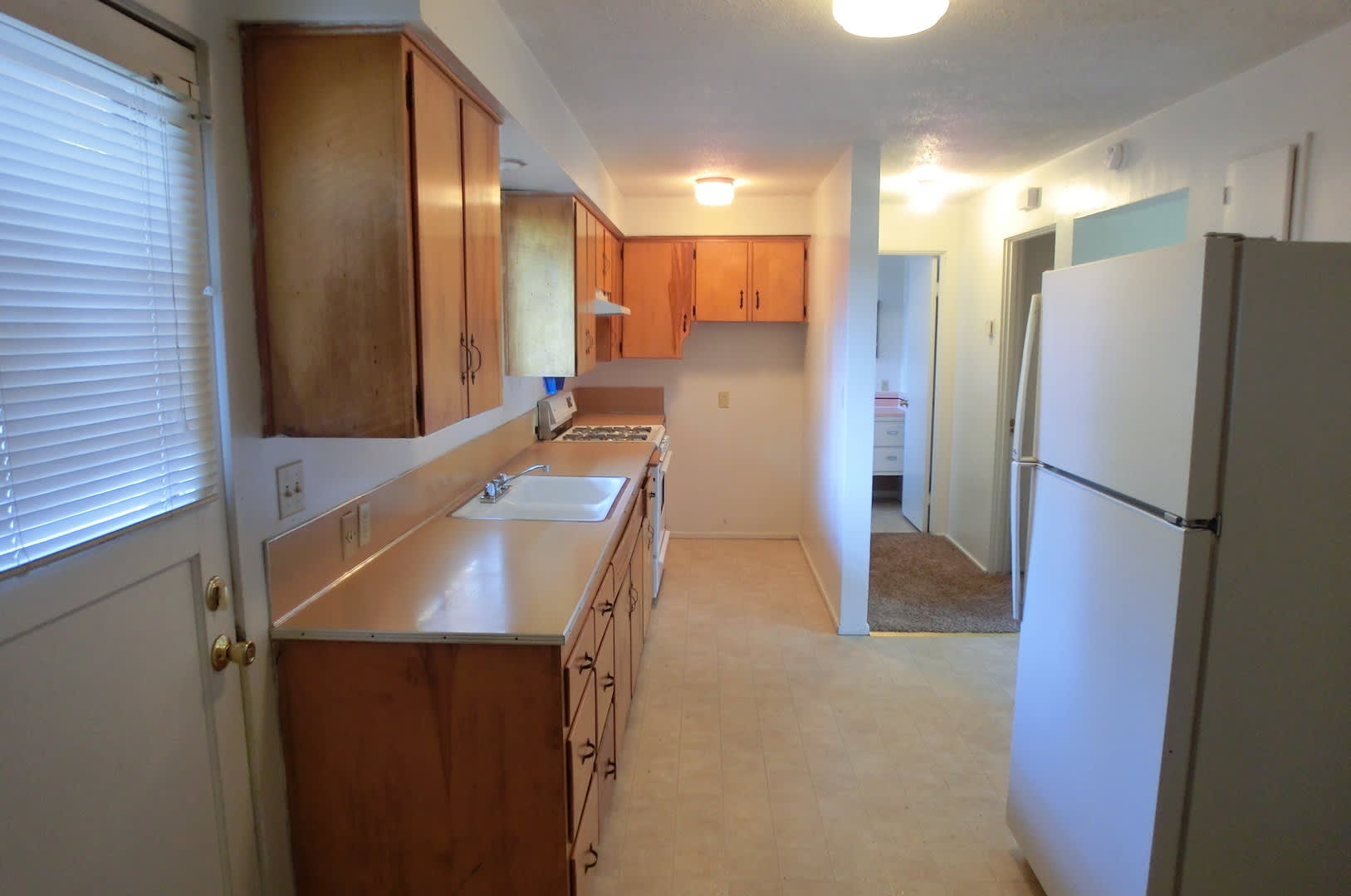 Upstairs Apartment Near the Center of Town – photo 5