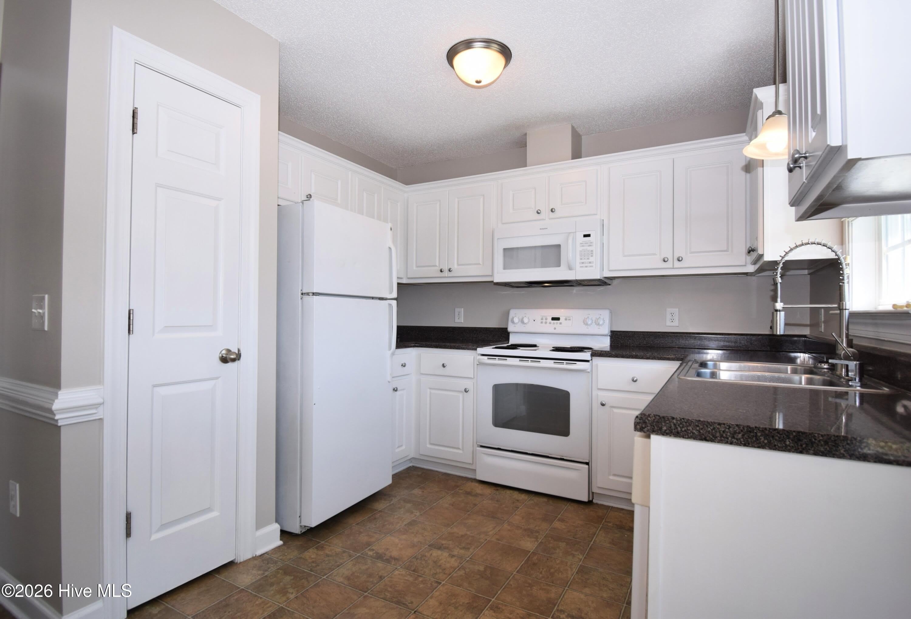 3616 Fescue Drive – photo 5