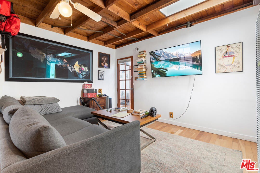 24 Westminster Ave – photo 5