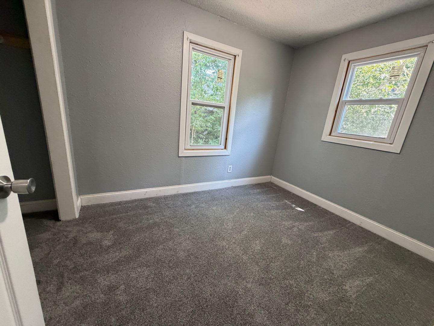 SECTION 8 APPROVED 2 Bed 1 Bath Home – photo 4