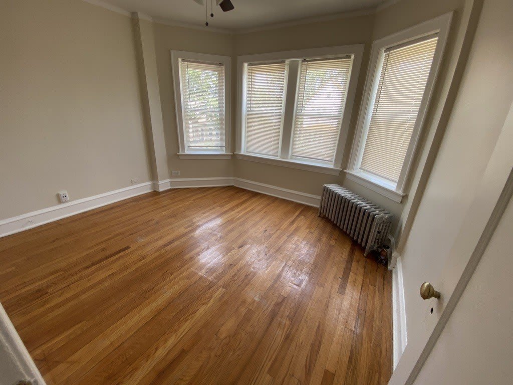 8900 S Langley Avenue – photo 4