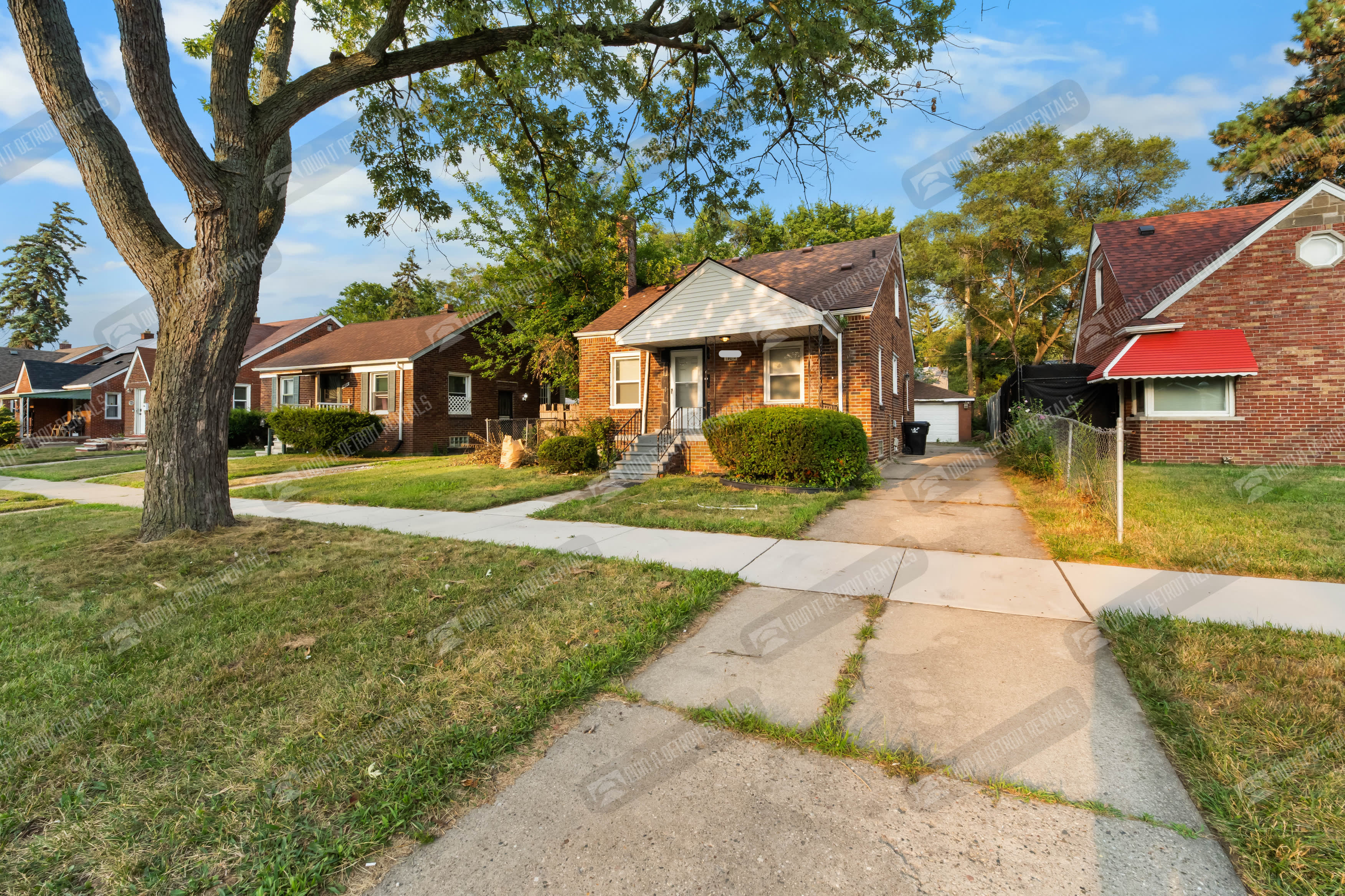 19214 Sunset St – photo 2
