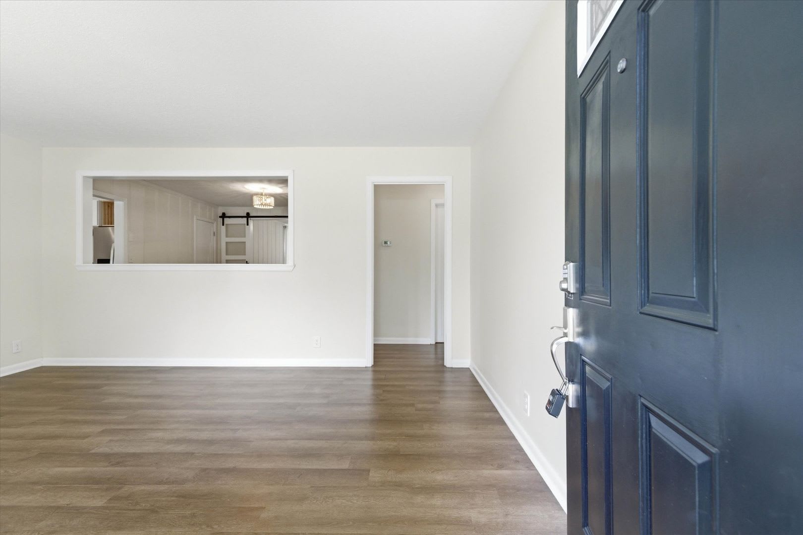 Pet Friendly Three Bedroom! – photo 5