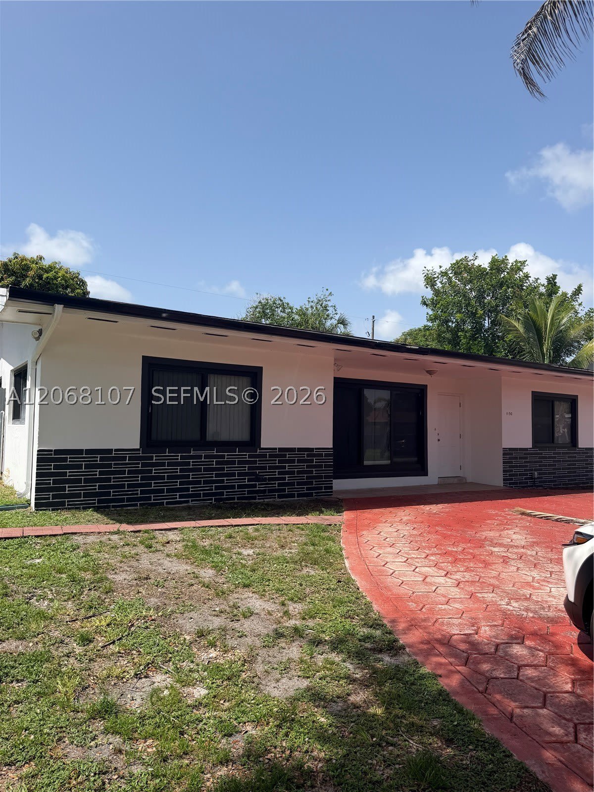 1150 NE 201st Ter – photo 2