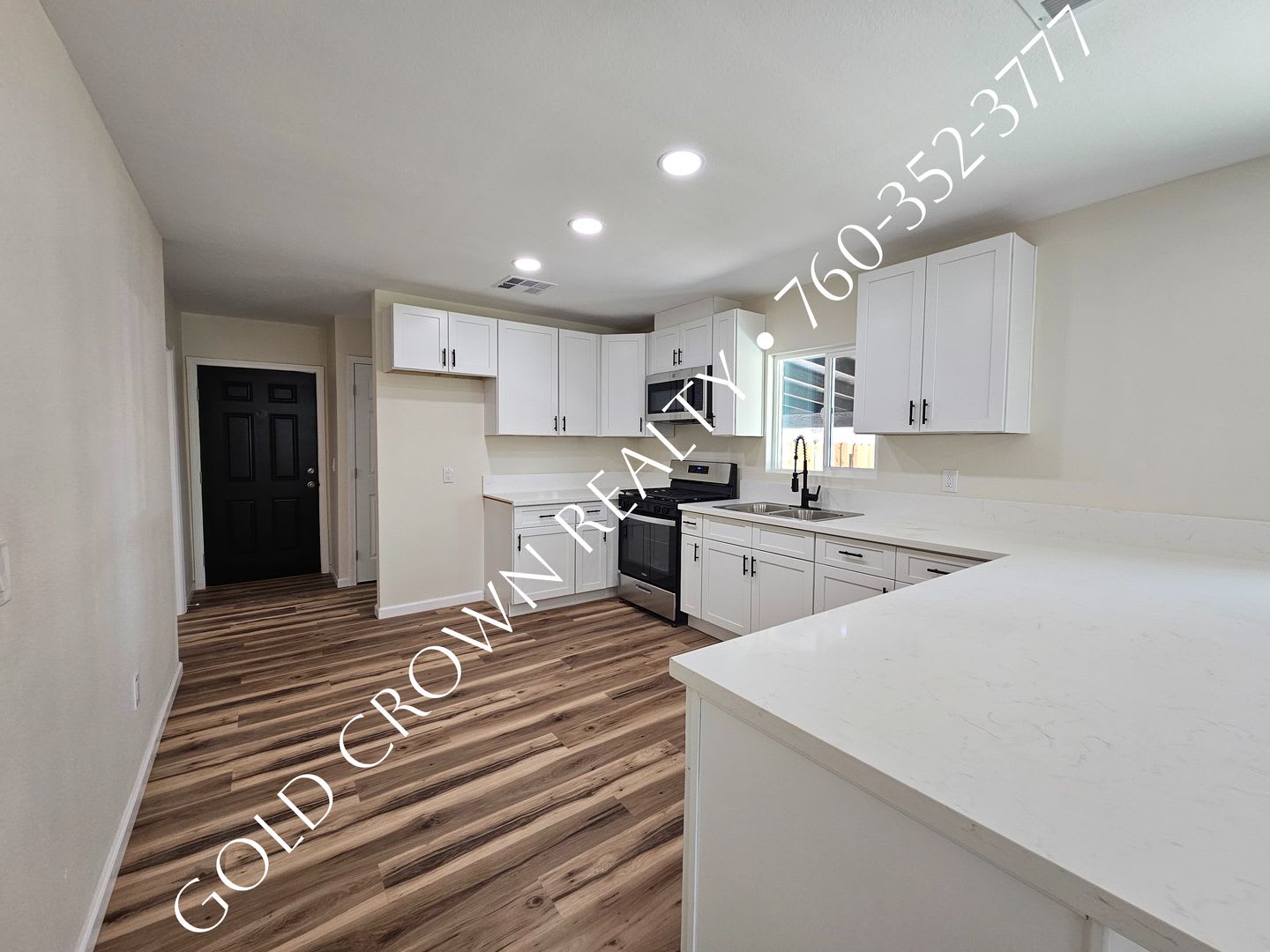 Newly Renovated Home For Rent – photo 5