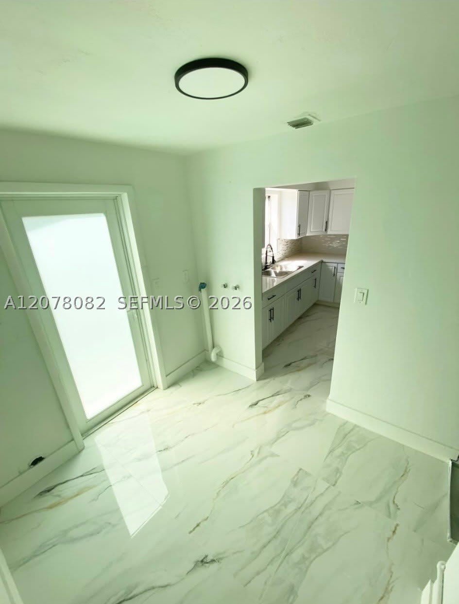 2381 NW 174th Ter – photo 5