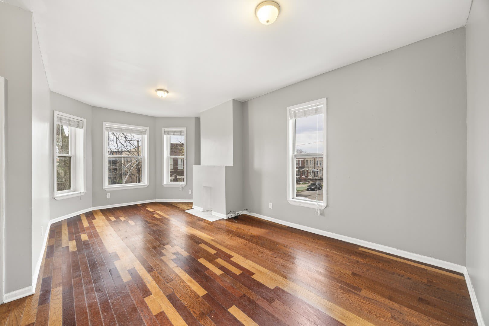 6649 S Rhodes Avenue – photo 2