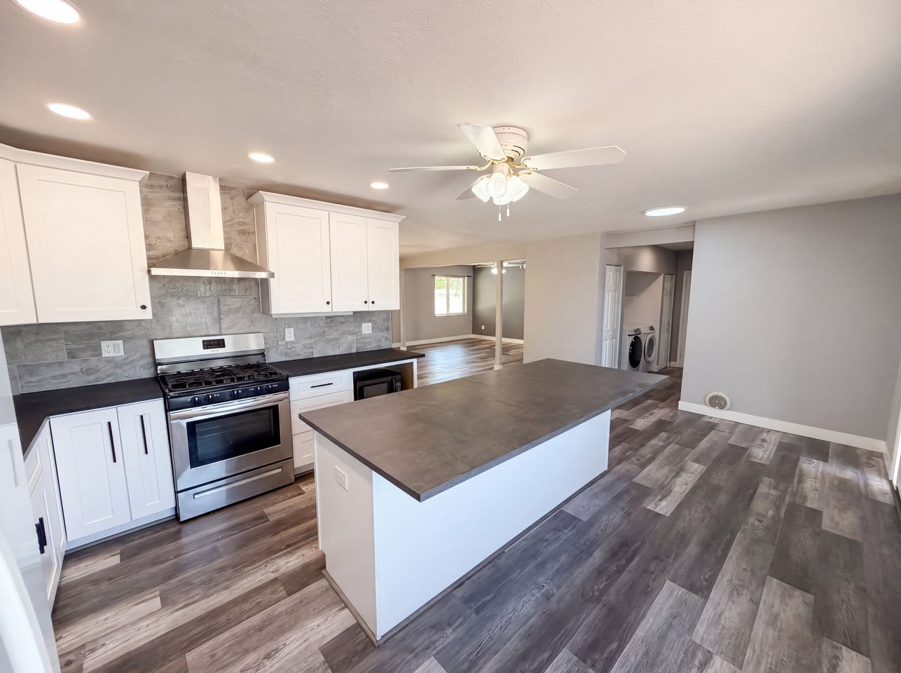7328 E Lewis Ave – photo 3
