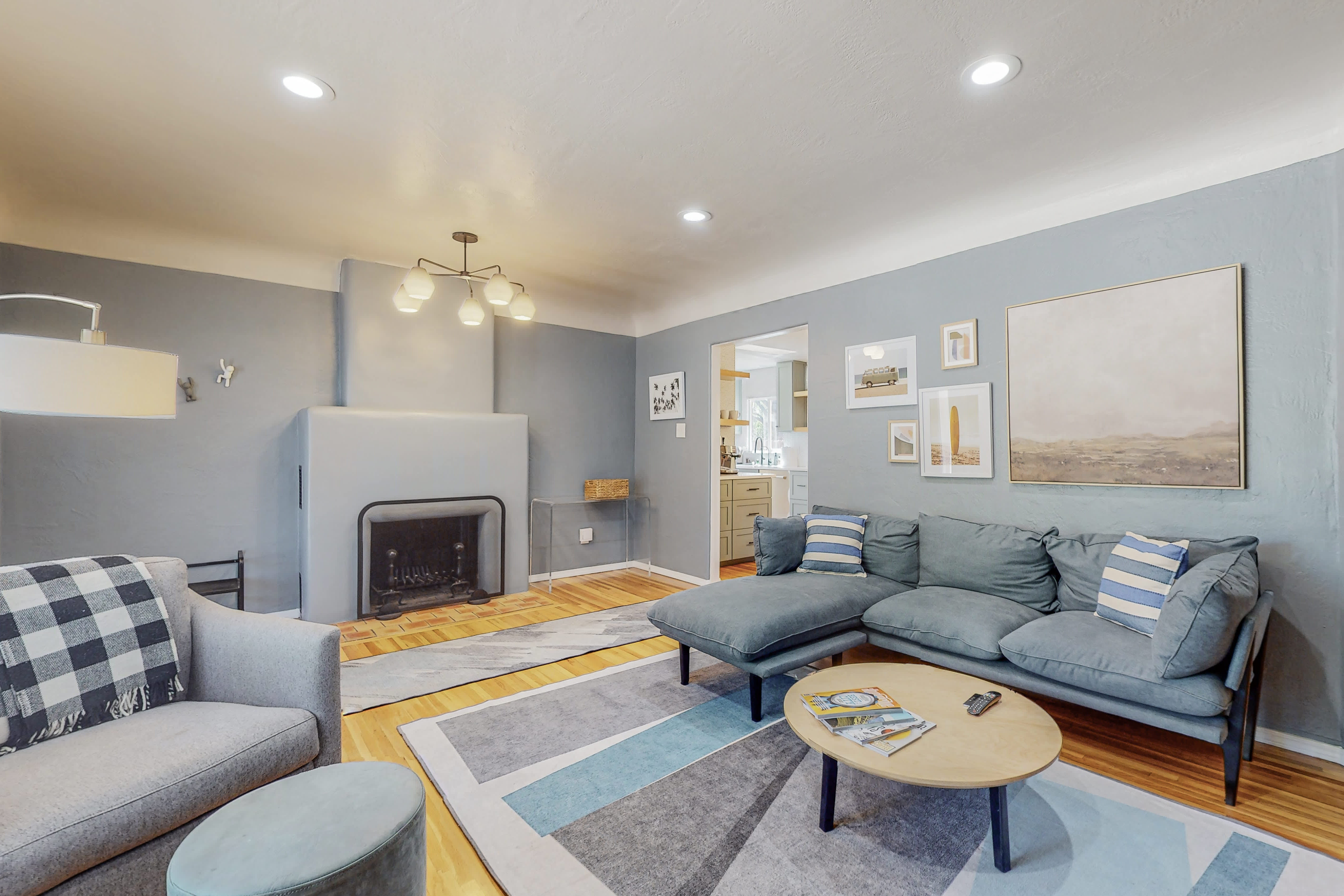 837 Adams St NE – photo 5