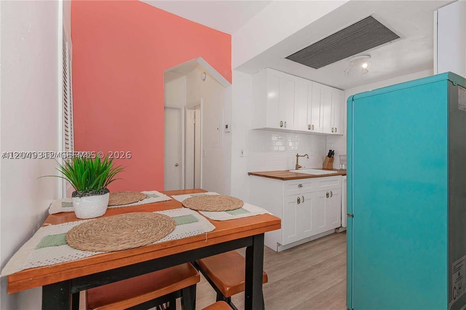 530 15th St – photo 3