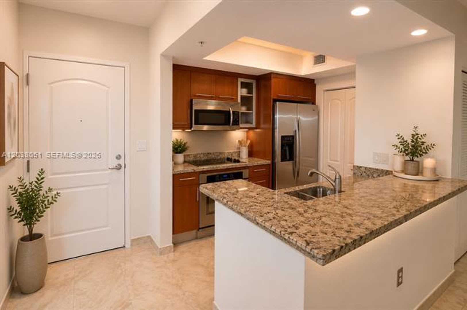 110 Washington Ave Cu 1512 Miami Beach Fl 33139 – photo 2