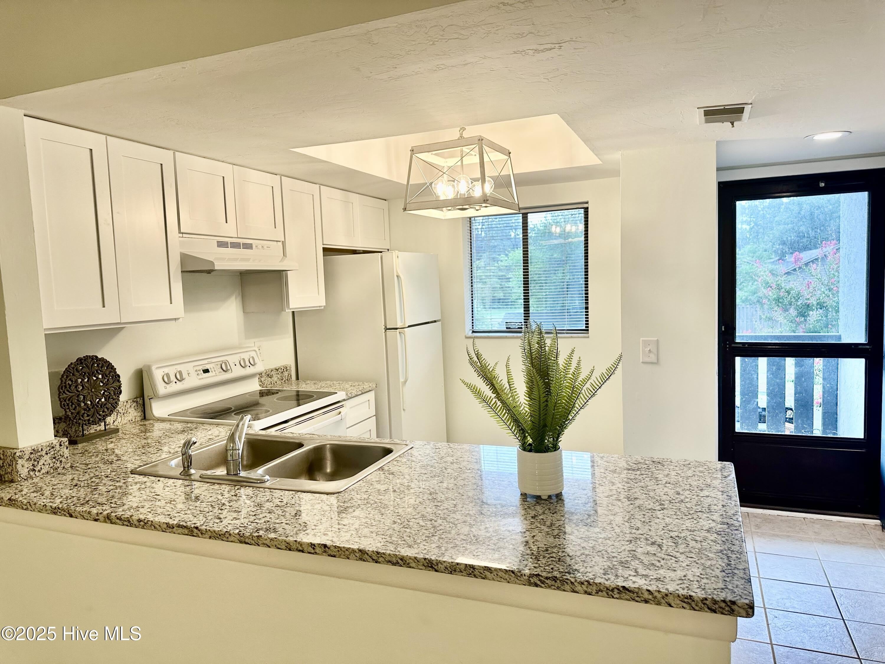 4451 Holly Tree Road – photo 5