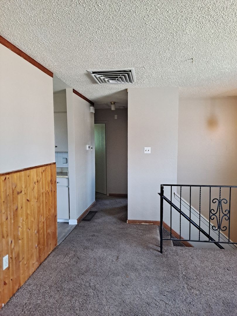 All Prospective Tenants Must Submit A 58Non Refundable Application Fee Per Applicant Online And Be Pre Qualified Prior To Any Showings – photo 2