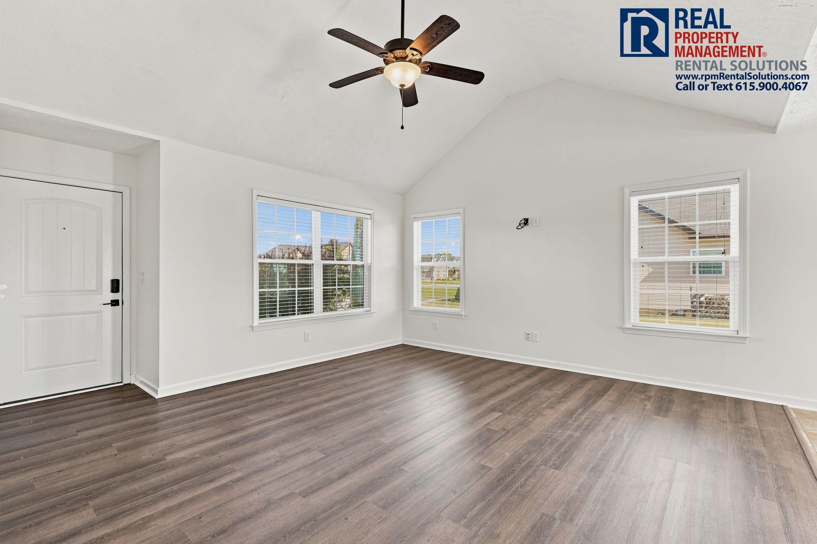 Beautiful 3bd 2 ba ranch style home with 2 car attached garage and a detached shop! – photo 4