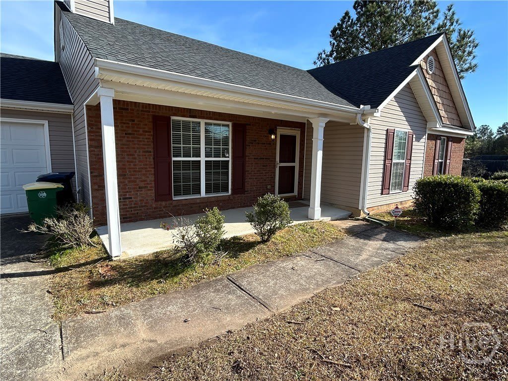 340 Sarah Drive – photo 2