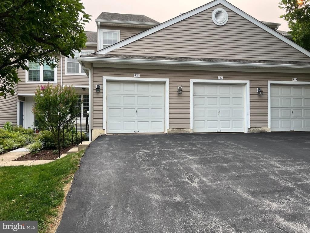 121 Lewisville Court – photo 2