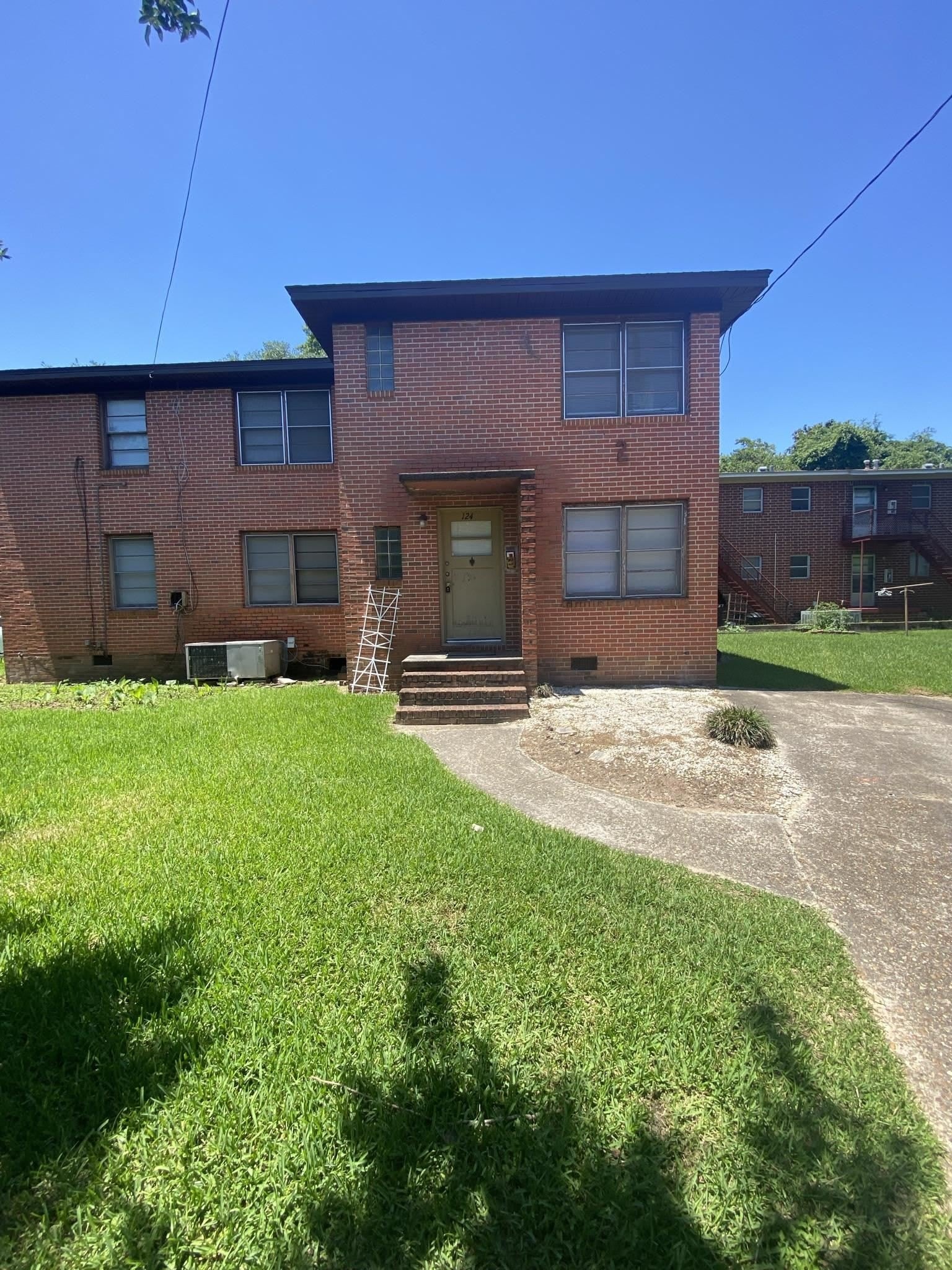 124 S Franklin Boulevard – photo 1