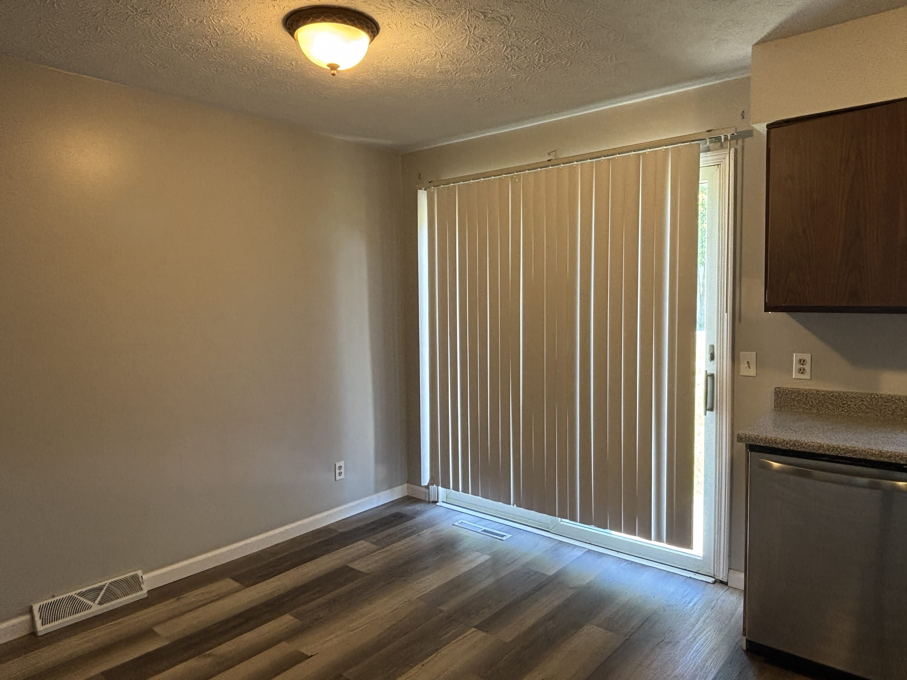 601 Lakeview Drive – photo 5