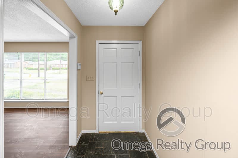 4078 Strathmore Dr – photo 1