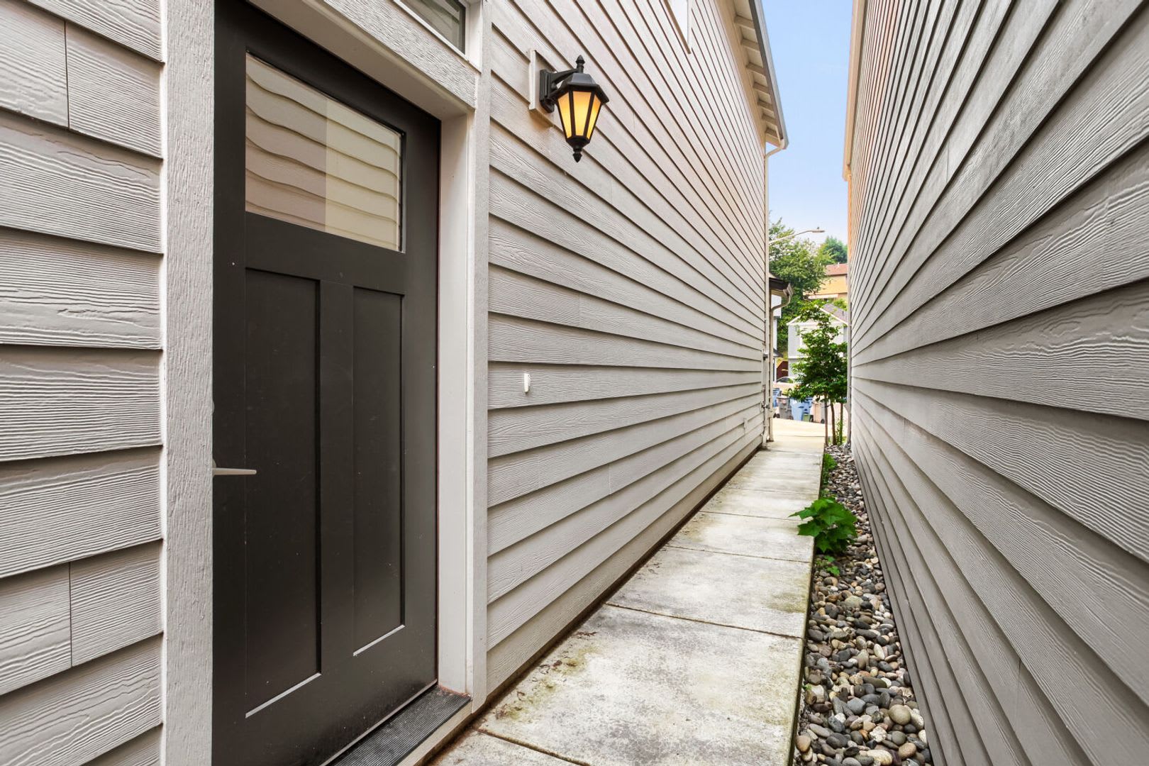 Lincoln Townhomes – photo 2