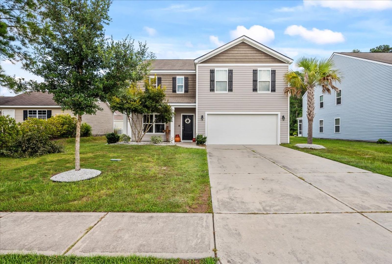 Home for Rent in Godley Park! – photo 1