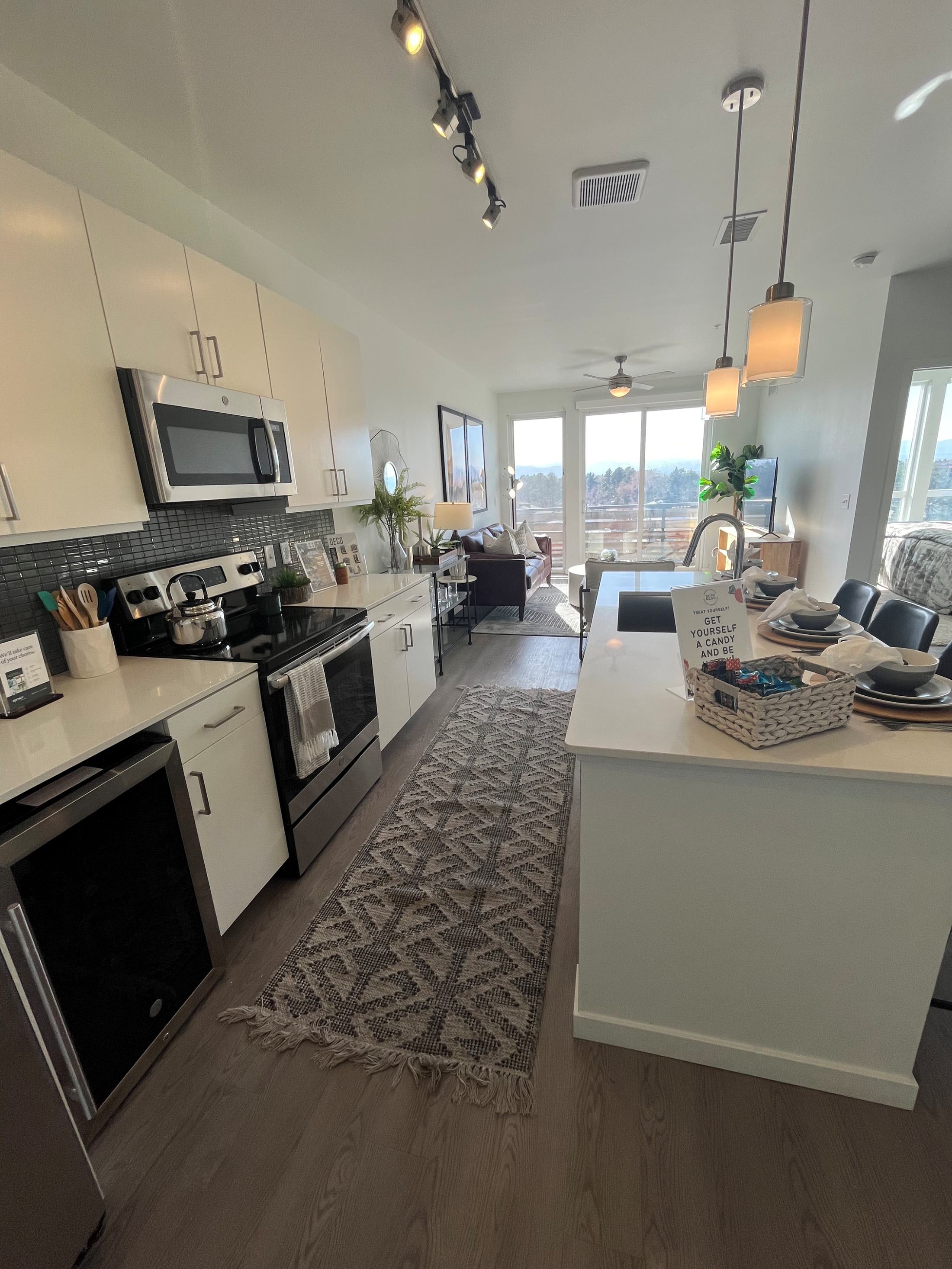 2810 South Colorado Boulevard – photo 3