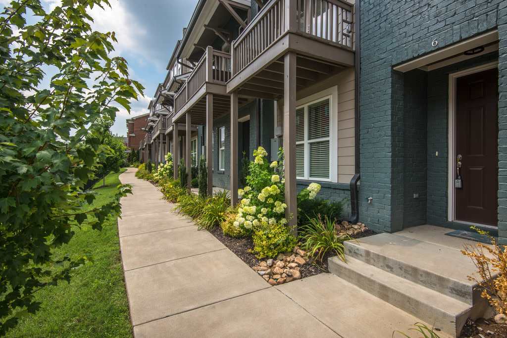 3BR/3.5BA is Right Size, Right Price, and Right Nice at 8th & Wedgewood!!! – photo 2