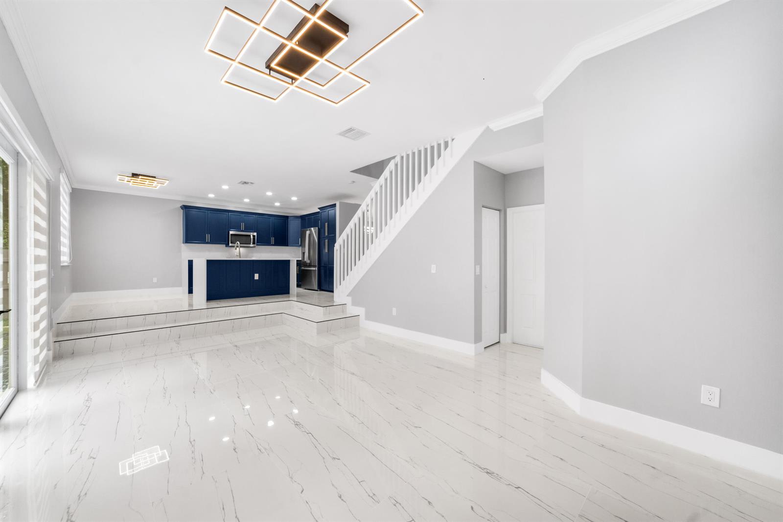 5233 Southwest 155th Way – photo 3