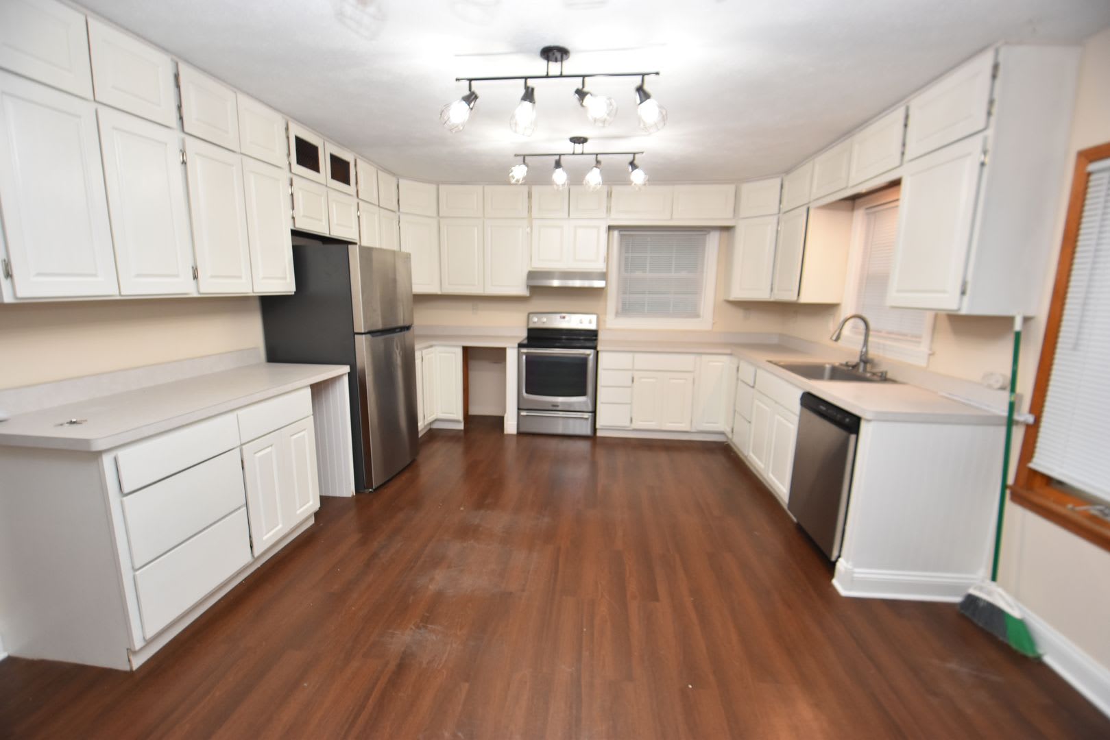 4 bedroom 2.5 bath South Bend home on large wooded lot – photo 4
