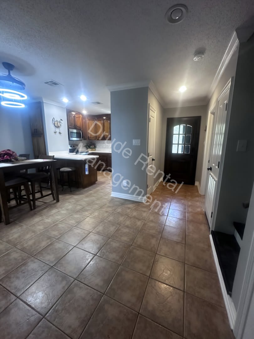 Beautiful Condo – photo 3