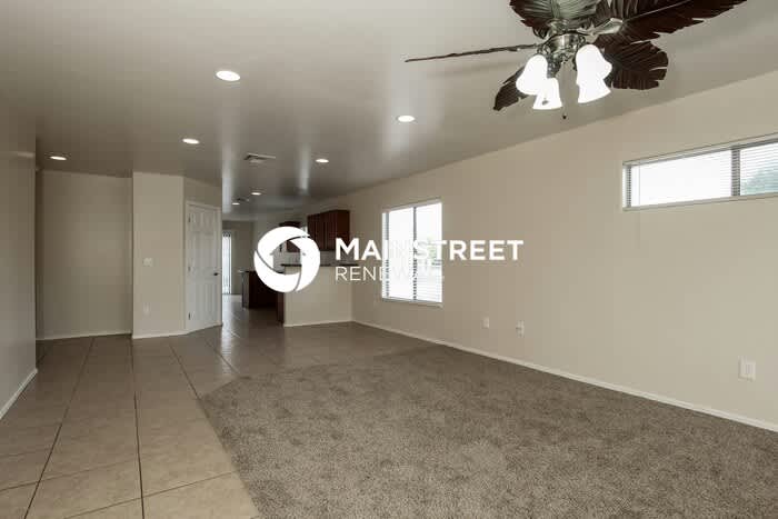 2133 East 35th Street – photo 2