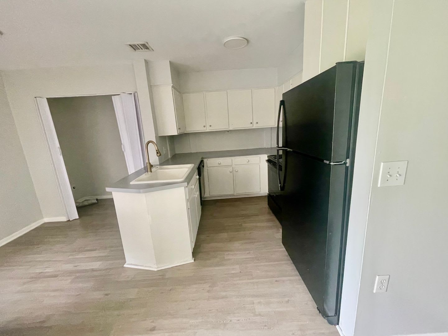 Top Floor 2 Bedroom 2 Bath Residence In Charlotte – photo 5