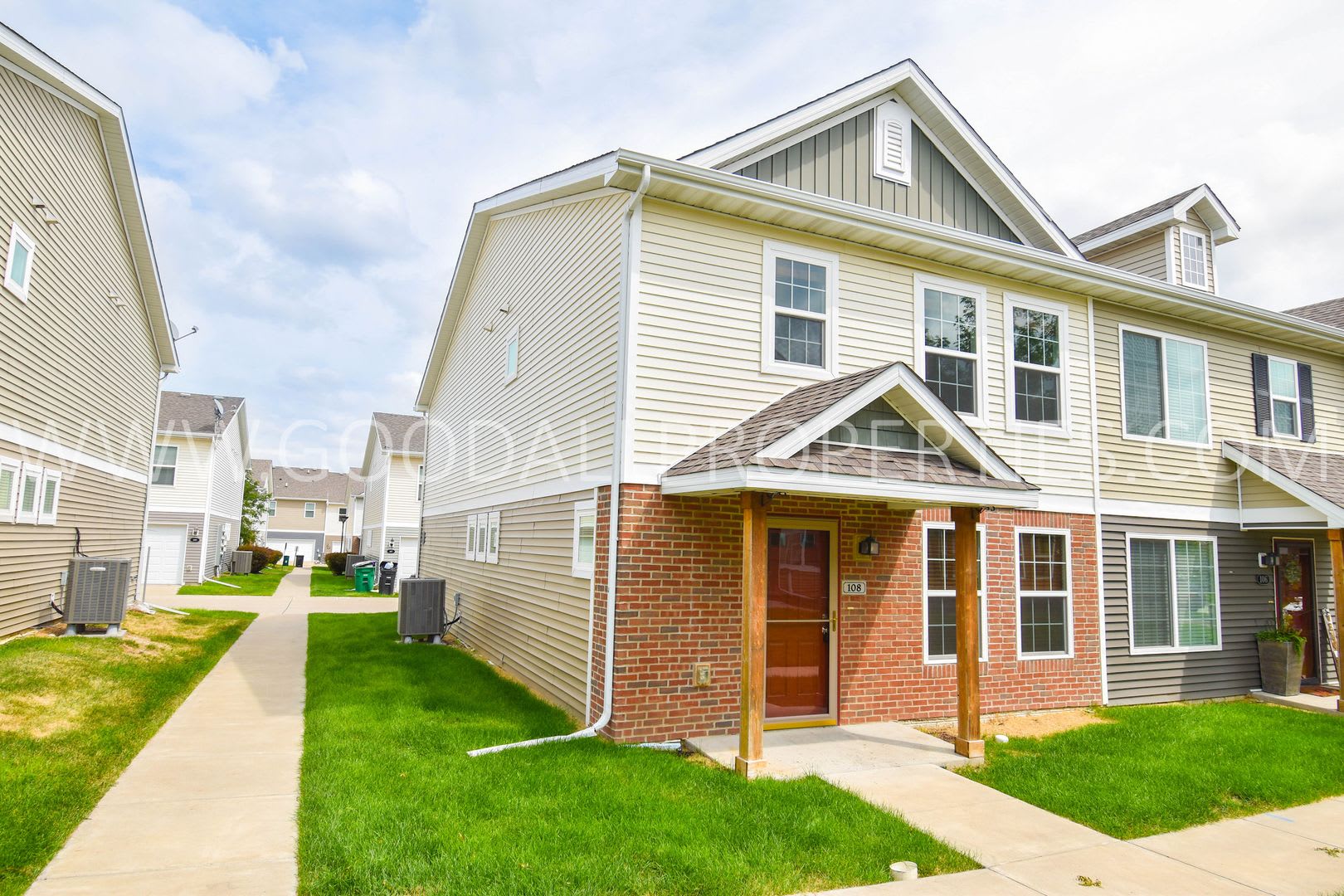 2 Bedroom Townhome With Dual Primary Suites – photo 1