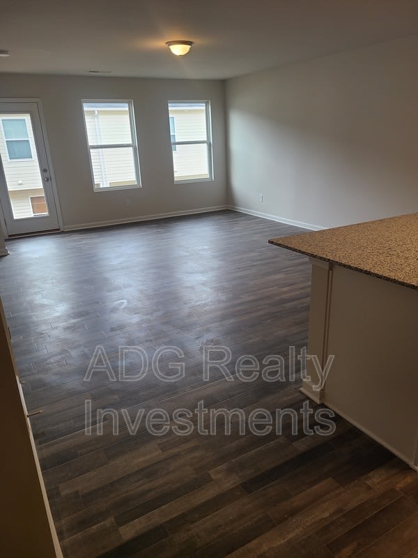 1459 Cypress Loop – photo 3