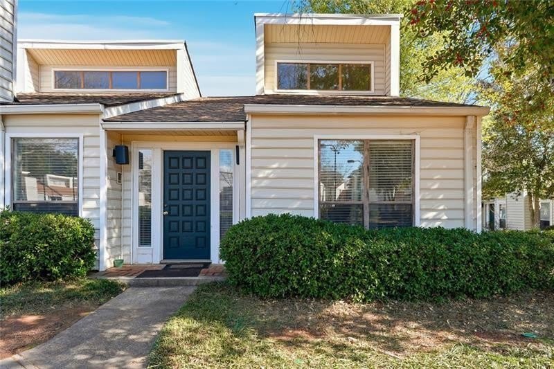 813 Serramonte Drive NE – photo 1