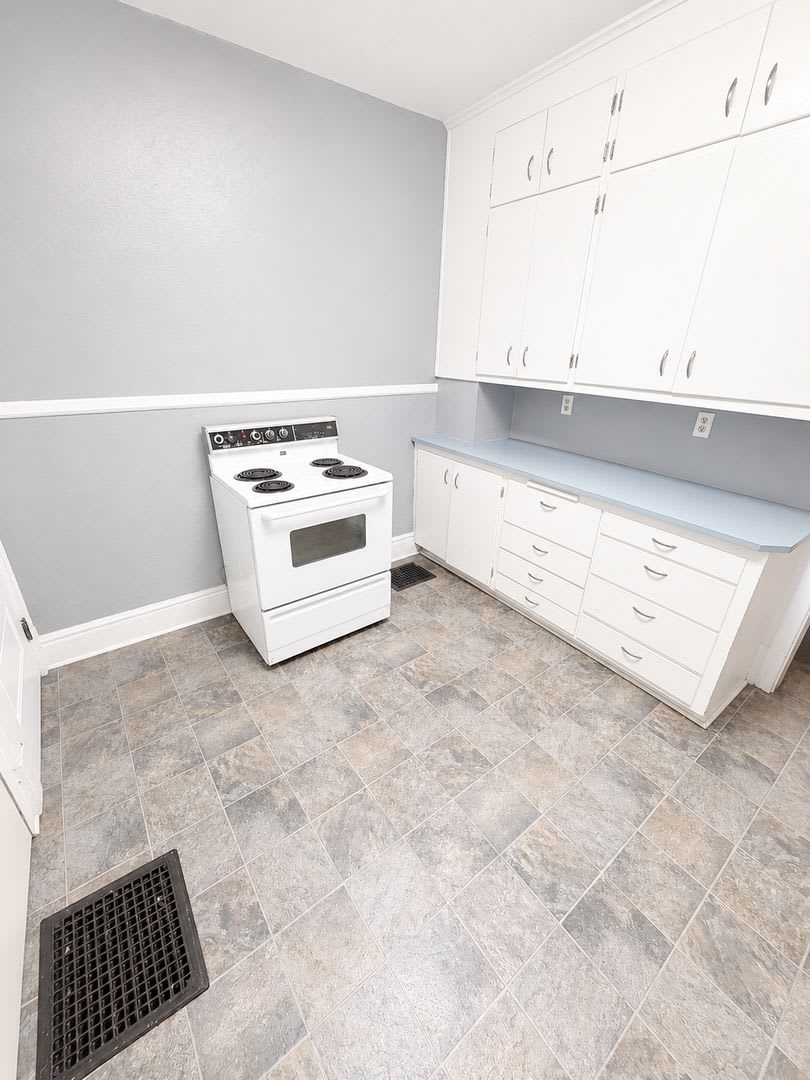 3 bedroom 1 bathroom house – photo 3