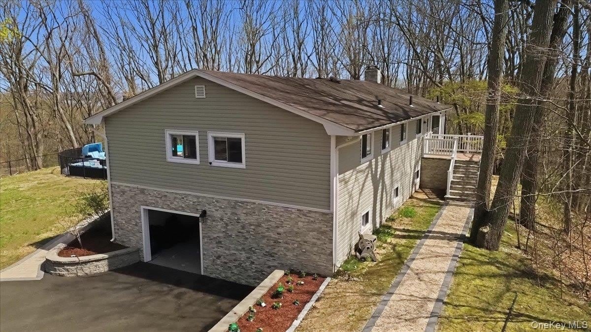 263 Oyster Bay Road – photo 2