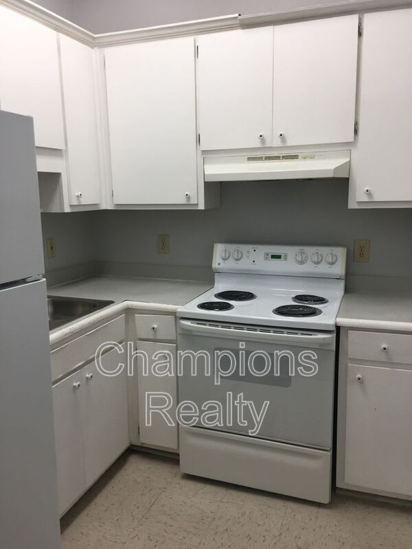 1540 14th Ave – photo 1